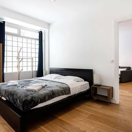 Newly Refurbished 1 Bd Flat Parc Des Exposotions