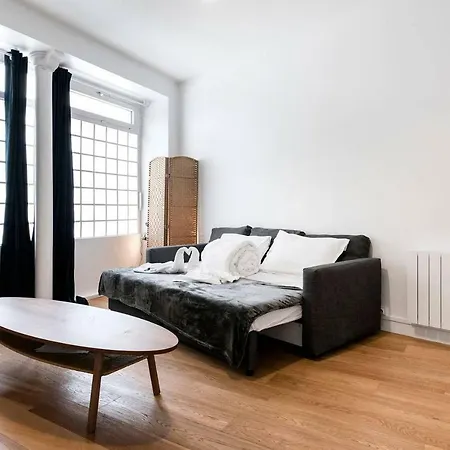 Newly Refurbished 1 Bd Flat Parc Des Exposotions Paris